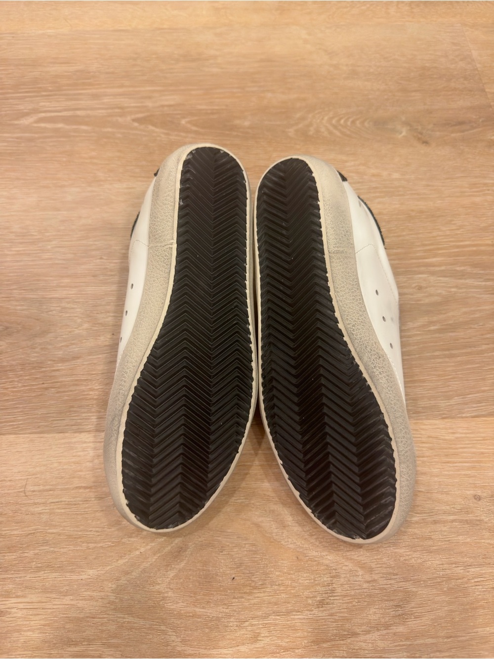 Golden Goose Super-Star Women’s Sneakers - Picture 7 of 8